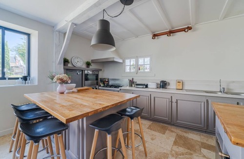 Saint-Martin-le-Beau House | Manoir de la Bergeronnerie, 5 bdrm, sw pool, 10 Km from AmboisenLong weekend