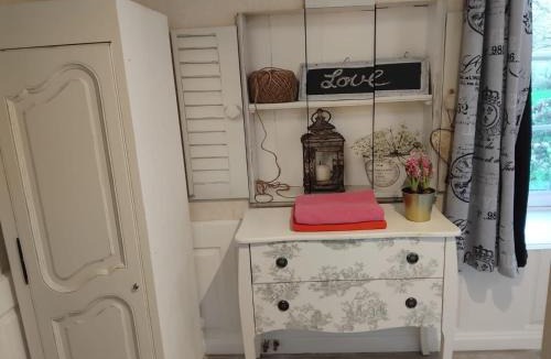 Chavagne Apartment | Manoir de la Guignardiere - Charme et Douceur