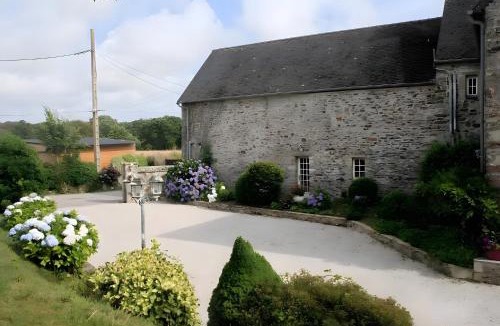 Acqueville Bed & Breakfast | Manoir De Labelangerie
