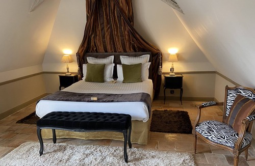 Monnaie Bed & Breakfast | Manoir de Maucartier