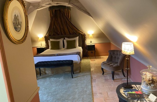 Monnaie Bed & Breakfast | Manoir de Maucartier
