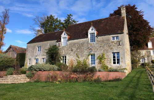 La Courbe House | Manoir de Pincelu