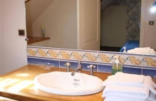 Sixt-sur-Aff Bed & Breakfast | Manoir de Pommery