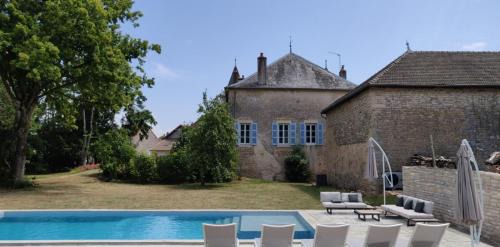 Rully House | Manoir de Puyval