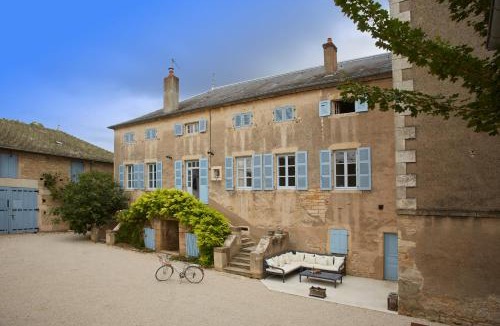 Rully House | Manoir de Puyval
