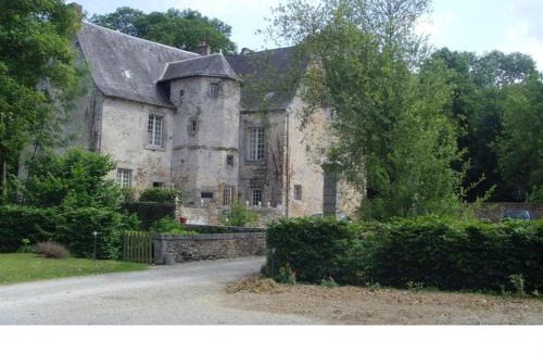 Laval House | Manoir de Rouessé