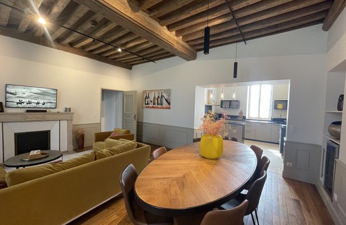 Savigny-les-Beaune Bed & Breakfast | Manoir de Villamont