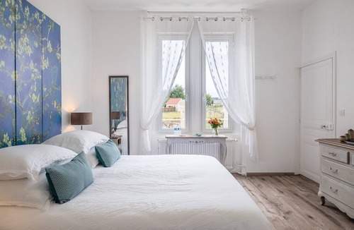 Cravant-les-Coteaux House | Manoir des Bertinières