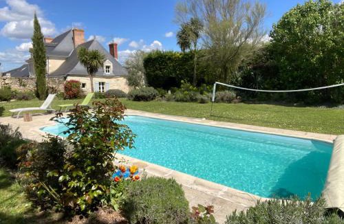 Brigne House | Manoir des Rosiers