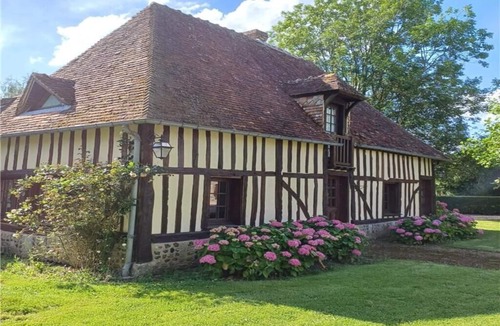 Le Sap-Andre House | Manoir du Val aux clercs with artist's studio