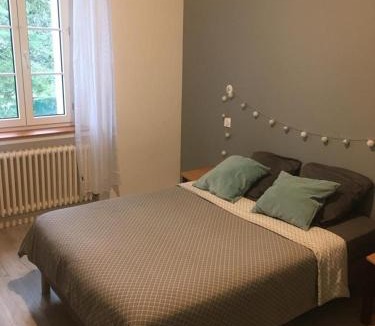 Chartres House | Manoir en Pierre Chartres