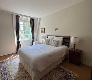 Mirepoix House | Manoir et Appartements avec piscine au Domaine de Bize Mirepoix