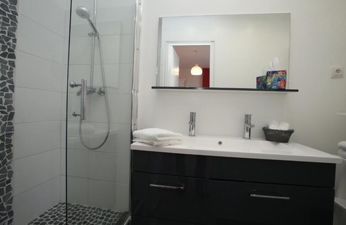 Saint-Martin-aux-Chartrains Bed & Breakfast | Manoir Le Mesnil