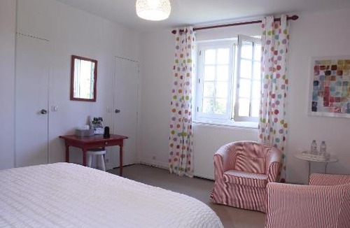 Saint-Martin-aux-Chartrains Bed & Breakfast | Manoir Le Mesnil