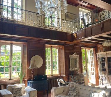 Saint-Samson-sur-Rance Bed & Breakfast | Manoir la Meffrais 1741-Chambres d'hôtes à 3 min de Dinan-Parking Privé