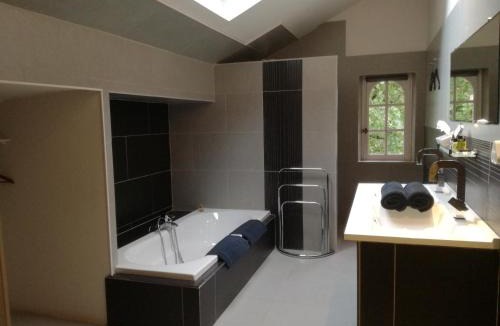 Merles Bed & Breakfast | Manoir Larcouillet