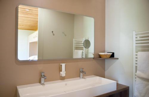 Chateauneuf-du-Rhone Hotel | Manoir le Roure