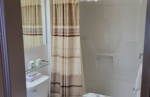 Sainte-Anne-des-Monts Hotel | Manoir sur Mer