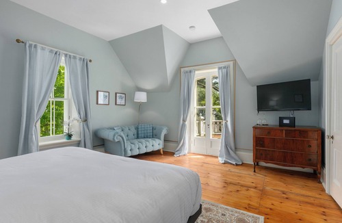 Cowansville House | Manoir Sweetsburg