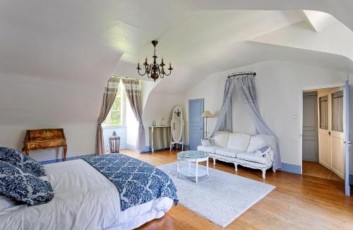 Joue-les-Tours House | Manoir, vignes et chevaux au cœur des châteaux