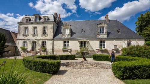 Joue-les-Tours House | Manoir, vignes et chevaux au cœur des châteaux