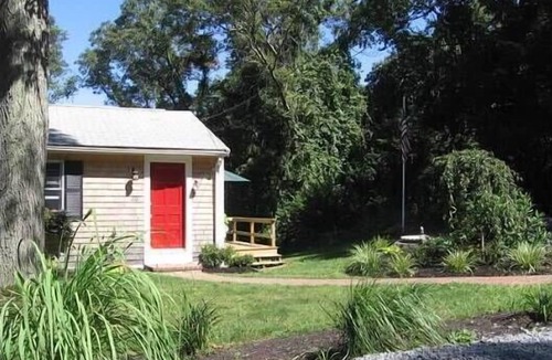 Manomet House | Manomet Weekly Beach Rental, Comfortable open floor plan cottage