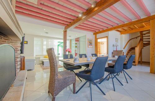 Mesnil-Saint-Pere House | Manon des lacs