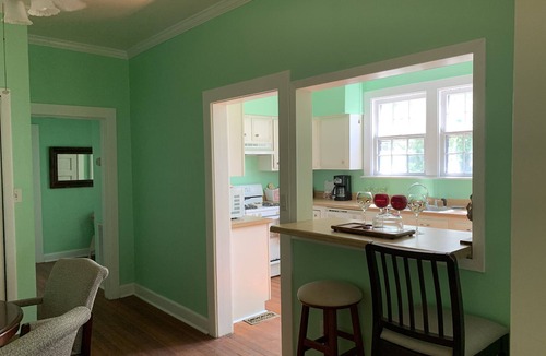 Willoughby Spit Cottage | Manor and Mutts #2 - Beach Front, Pet Friendly, Wi-Fi, Parking, W/D, King Bed
