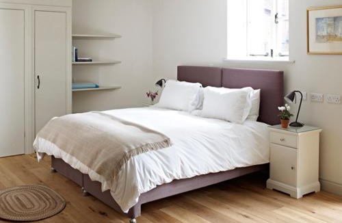 Thatcham House | Manor Farm Courtyard Cottages