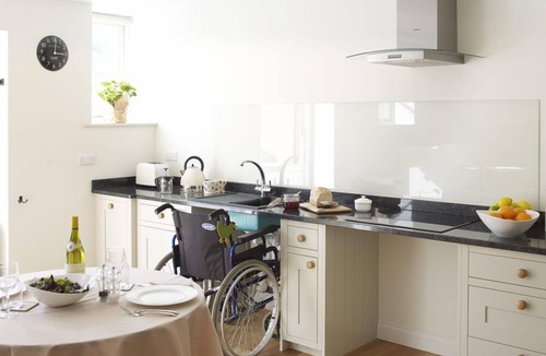 Thatcham Cottage | Manor Farm Courtyard Cottages