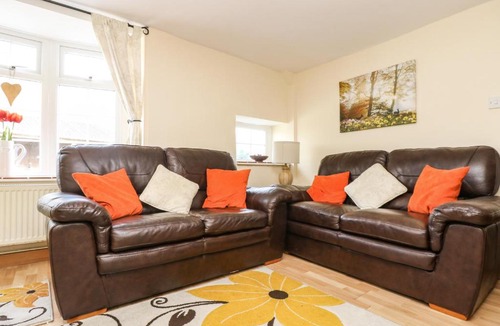 Redruth House | Manor Farmhouse Cottage