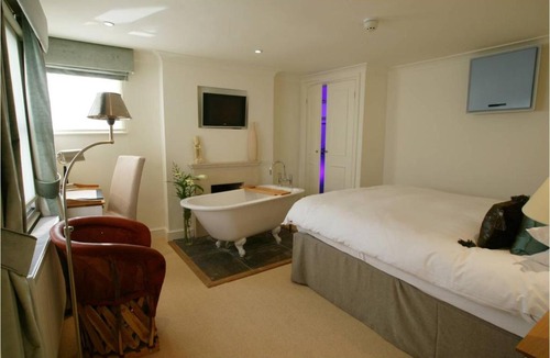 Datchet House | Manor Green Cottage