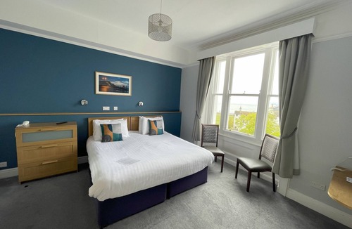 Exmouth Hotel | Manor Hotel