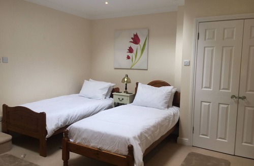 Wimborne Cabin | manor house