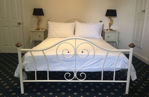 Wimborne Cabin | manor house