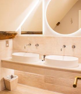 West Auckland Hotel | Manor House Hotel