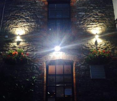 Galmpton Bed & Breakfast | Manor Inn Galmpton