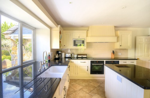 Burton Bradstock Cottage | Manor Lodge