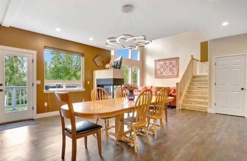 Huffman - O' Malley House | Manor on 112th - Great for gatherings
