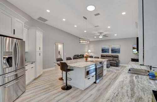 Palm Harbor House | Manor on the Canal