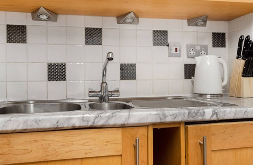 Edgbaston House | Manor Road House-Private Bathroom