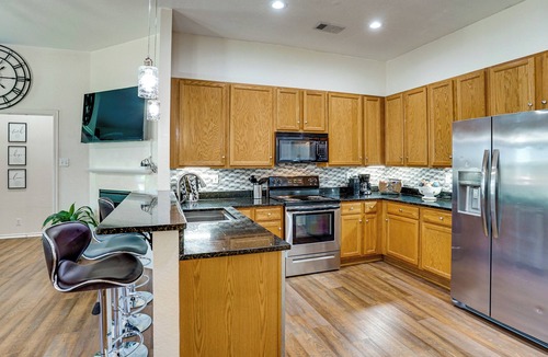 South Arlington House | Mansfield Gem Near DFW! 14 Mi to AT&T Stadium