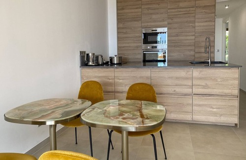 Menton Apartment | Mansfield vue Carte Postale Terrasse Piscine 2