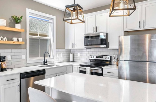 Ottawa Condo | Mansion Flat @ Navvy Town
