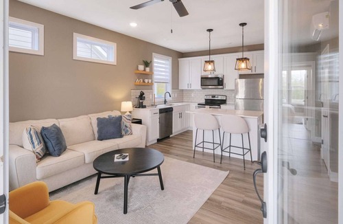Ottawa Condo | Mansion Flat @ Navvy Town