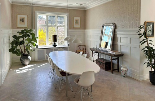 Copenhagen House | Mansion flat with garden near beach and centre