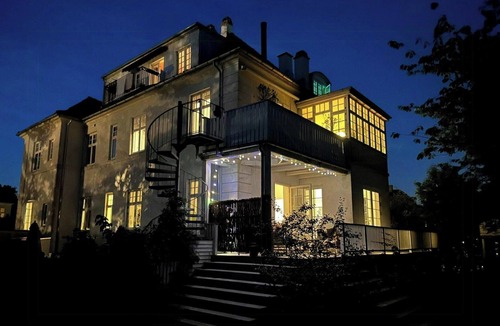 Copenhagen House | Mansion flat with garden near beach and centre