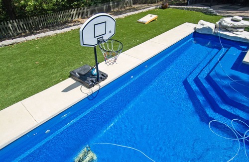 Dallas County House | Mansion + Guesthouse! Uncommon Grounds Dallas! Pool, Pickleball, Basketball!