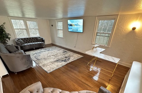 Albany House | Mansion in Albany 7minutes to Downtown Albany