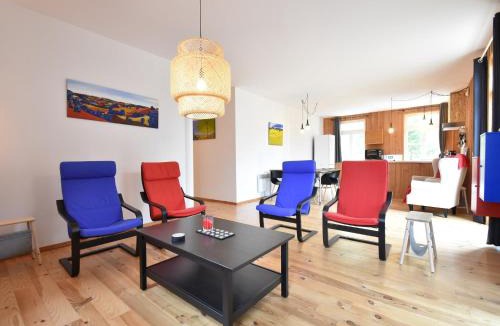 Cuzy House | Mansion in Cuzy with Shared Pool